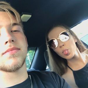 Meet your Posher, Genasis